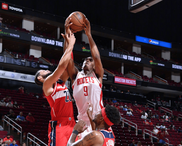 开云棋牌 -费耶诺德训练开放日，赛前远射贴柱引欢呼，亚冠在即，赛季目标并未改变 