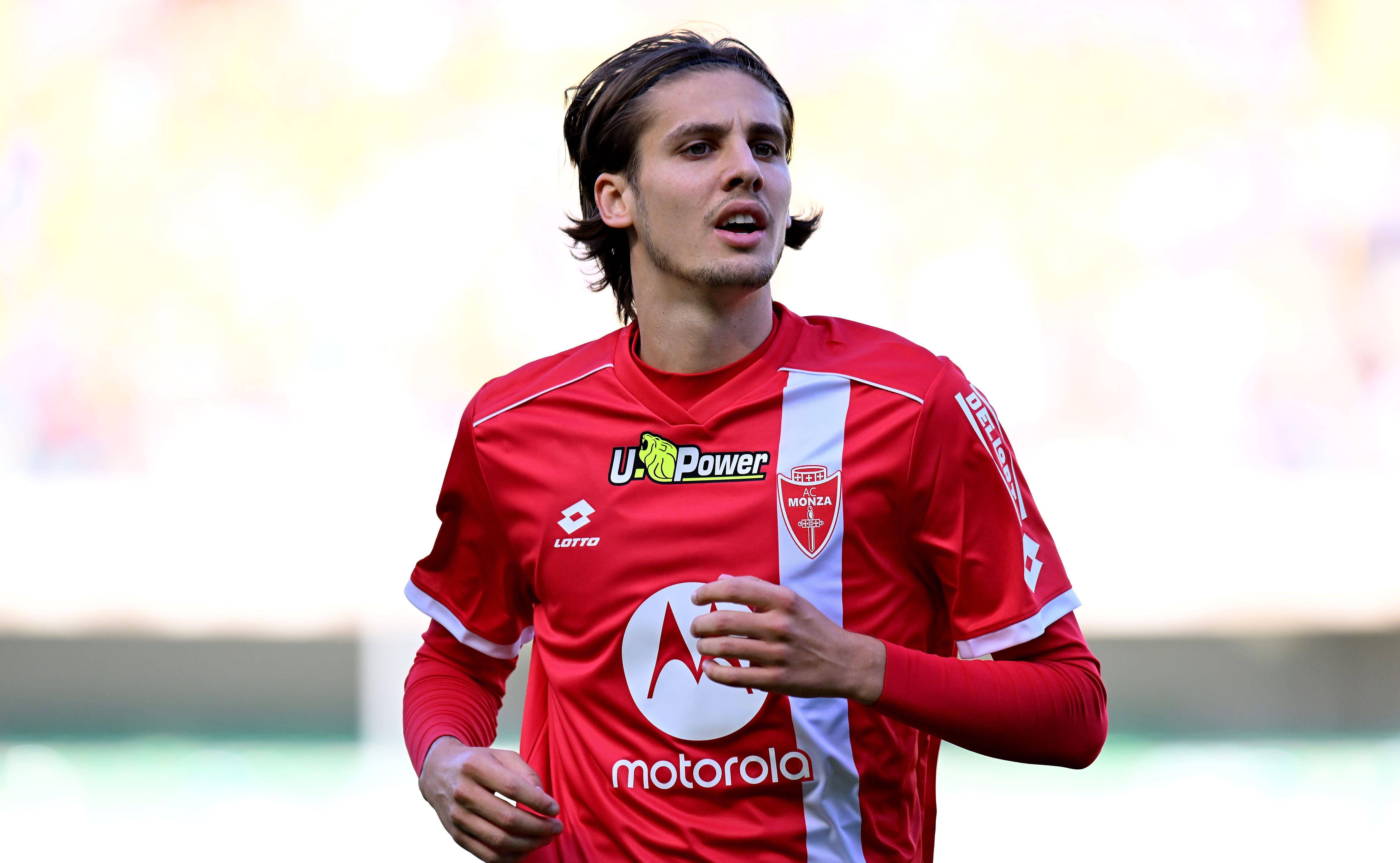 清晨意甲焦点战,那不勒斯临场应变,球迷炸锅,医务组通报恢复 清晨意甲焦点战,那不勒斯临场应变,球迷炸锅,医务组通报恢复