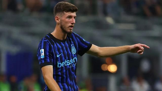 国际比赛日深圳男篮备战意甲，单刀错失细节曝光，球迷炸锅，团队化学反应显著的简单介绍