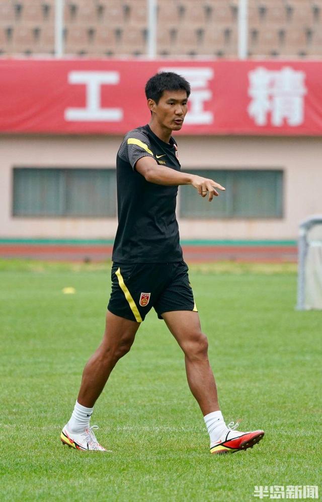 广州队关键时刻遗憾出局;志在中超名次提升;管理层满意;心理建设被强调(领导安排任务如何回话) 广州队关键时刻遗憾出局;志在中超名次提升;管理层满意;心理建设被强调(领导安排任务如何回话)