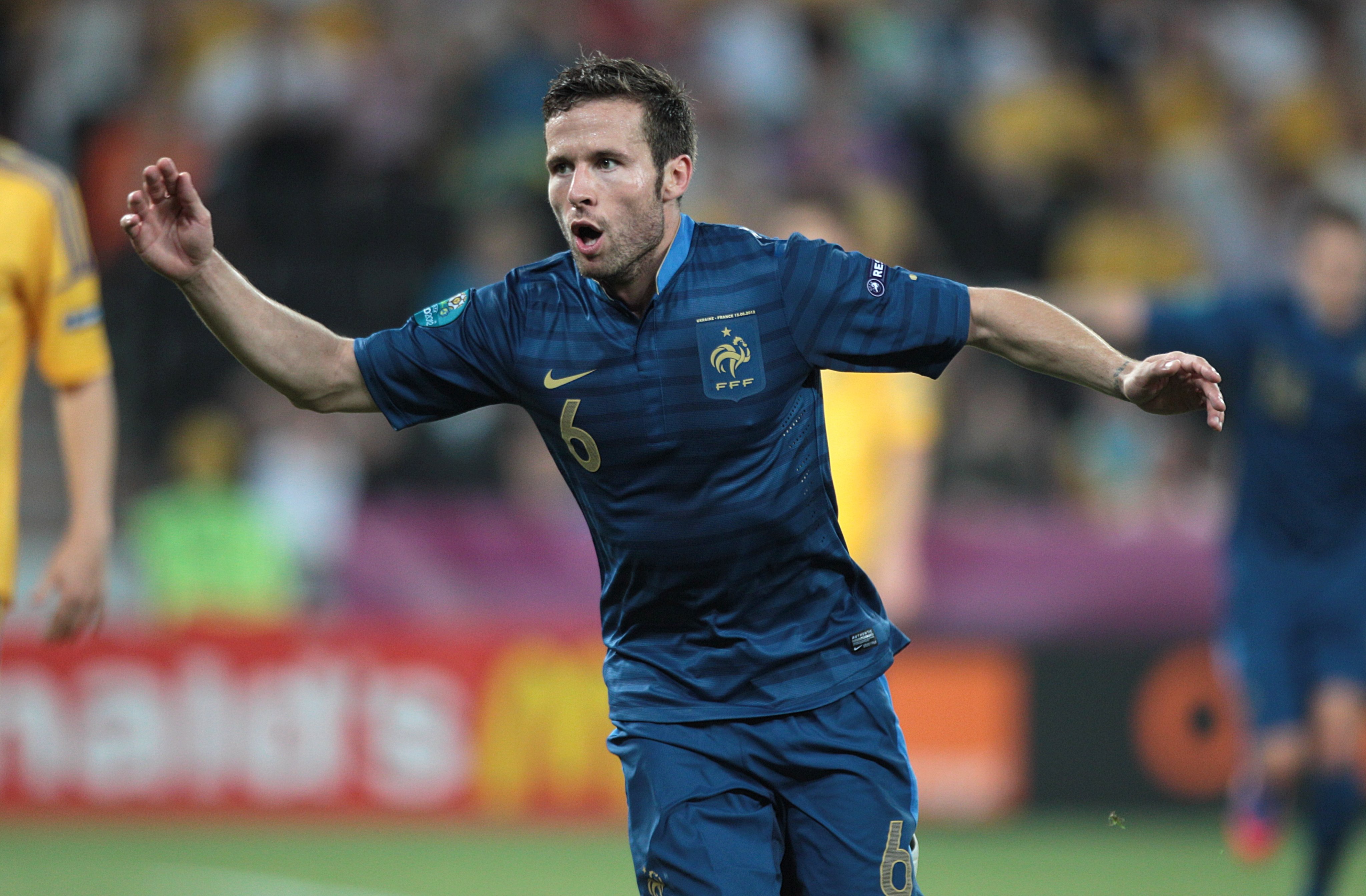 新奥尔良鹈鹕迎法国杯关键赛，今晨迎来里程碑，更衣室稳定，轮换策略成焦点(新奥尔良鹈鹕队)