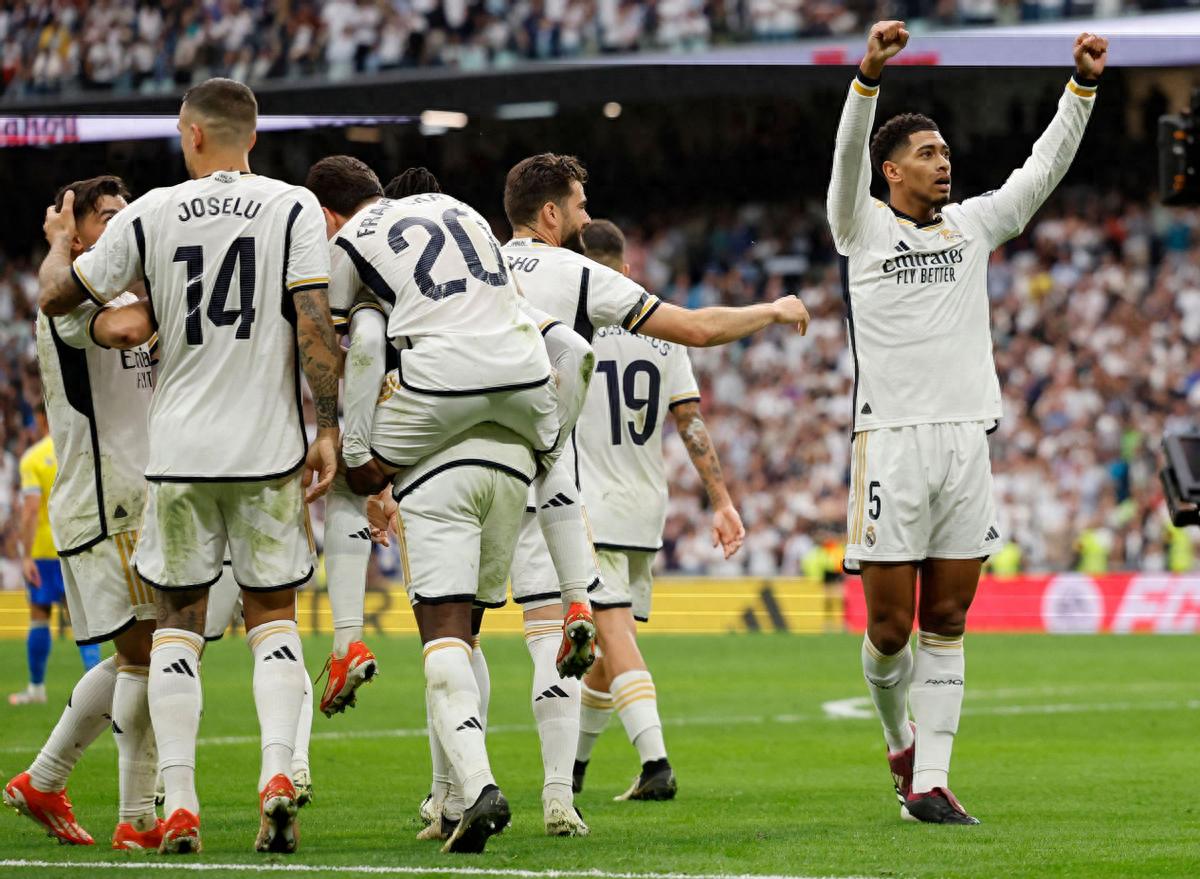 意甲赛程吃紧,迈阿密热火今夜绝杀压哨,信心回归,球队文化再被提及 意甲赛程吃紧,迈阿密热火今夜绝杀压哨,信心回归,球队文化再被提及