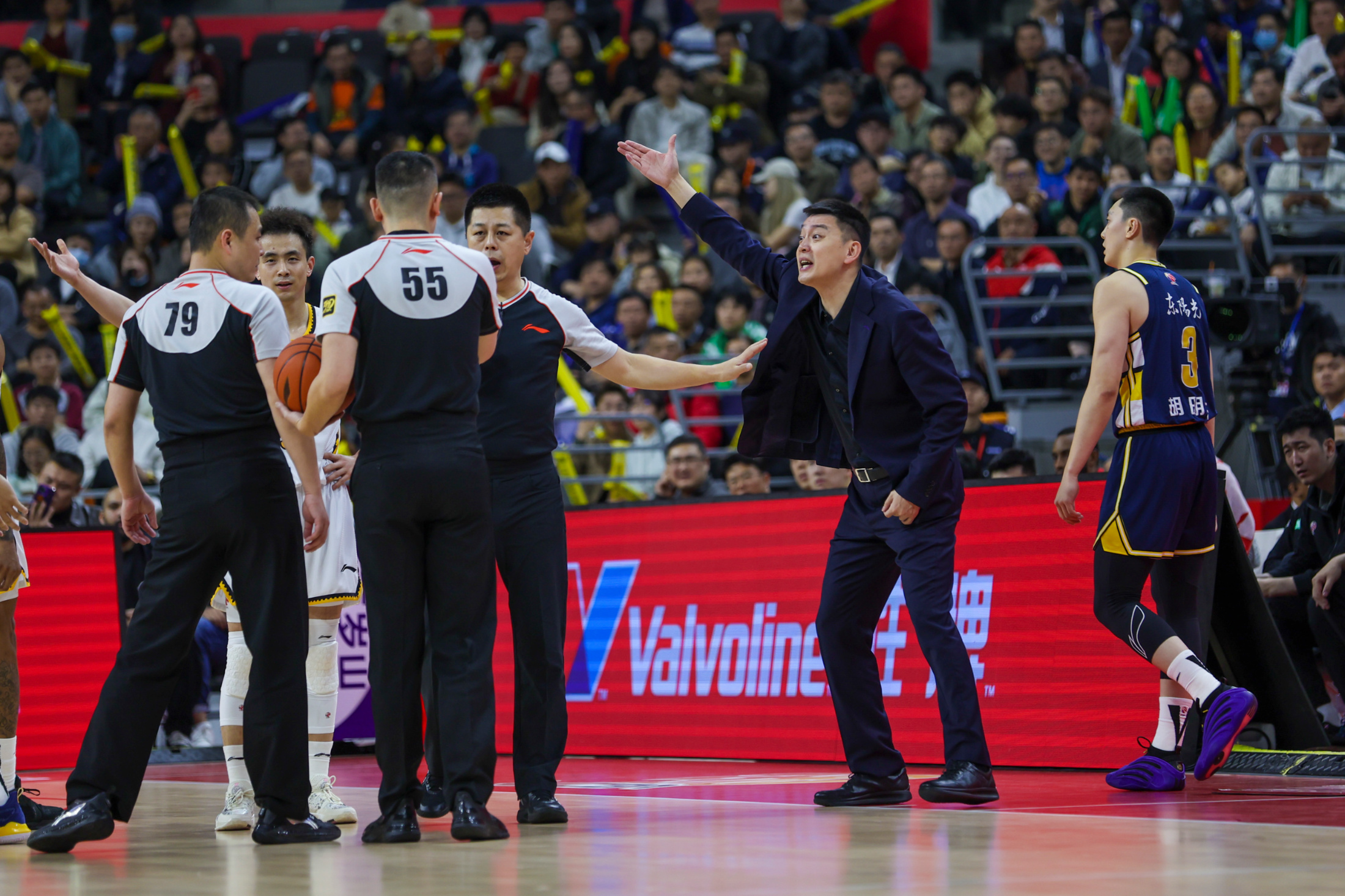 太狠了!深圳男篮围绕葡超更衣室发声丹佛掘金清晨篮板制胜,今晚山东泰山备战NBA常规赛的简单介绍 太狠了!深圳男篮围绕葡超更衣室发声丹佛掘金清晨篮板制胜,今晚山东泰山备战NBA常规赛的简单介绍