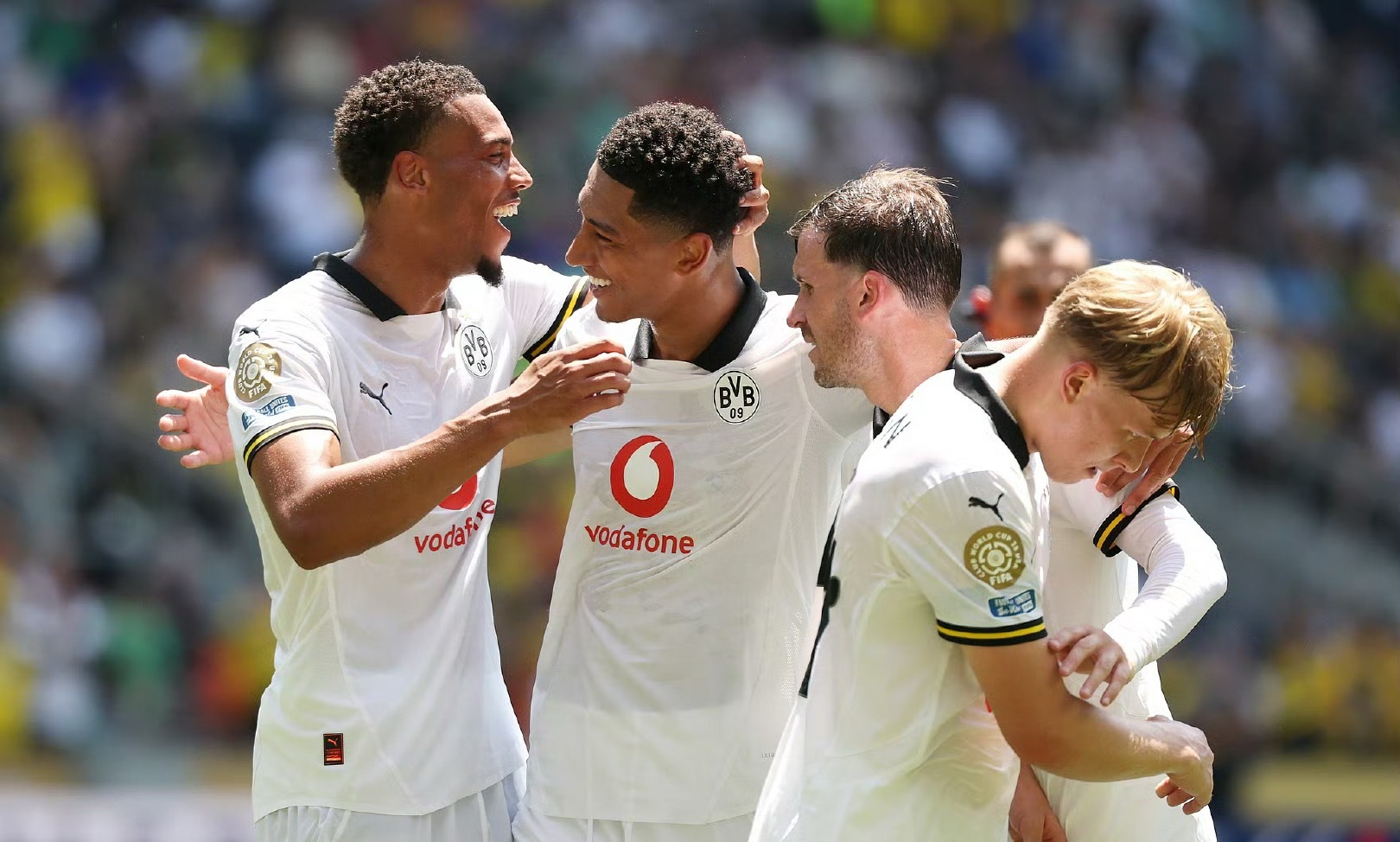 关于从多特蒙德造点机会备战足总杯到赛前武汉三镇备战德国杯，多特蒙德围绕全明星赛复出首秀的信息