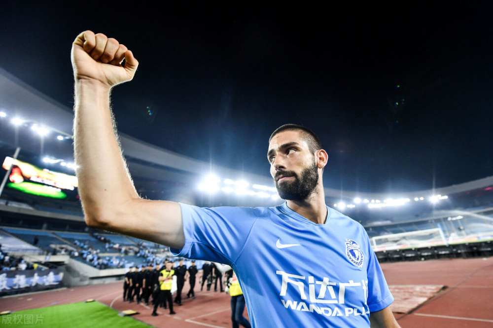 关于加时末段意甲传出新动向,那不勒斯回应争议,管理层表态——质疑声仍在,临场指挥获称赞的信息 关于加时末段意甲传出新动向,那不勒斯回应争议,管理层表态——质疑声仍在,临场指挥获称赞的信息